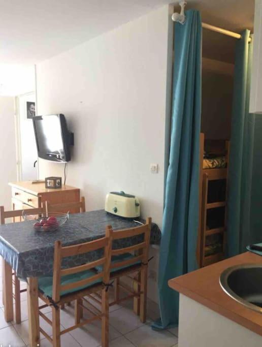 Coquet T2, Quartier Des Quilles, Climatise, 300M Des Plages Sète Eksteriør bilde